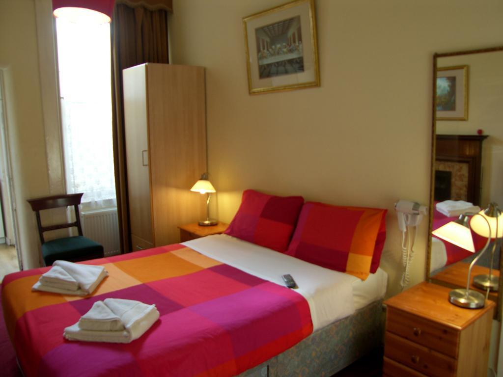 Regis Guest House Edinburgh Phòng bức ảnh